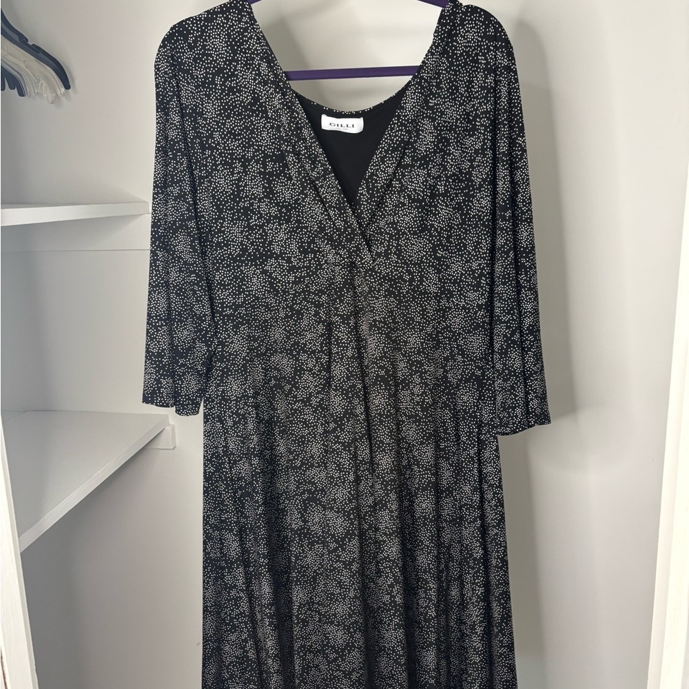 Gilli Black and White Long Sleeve Dress